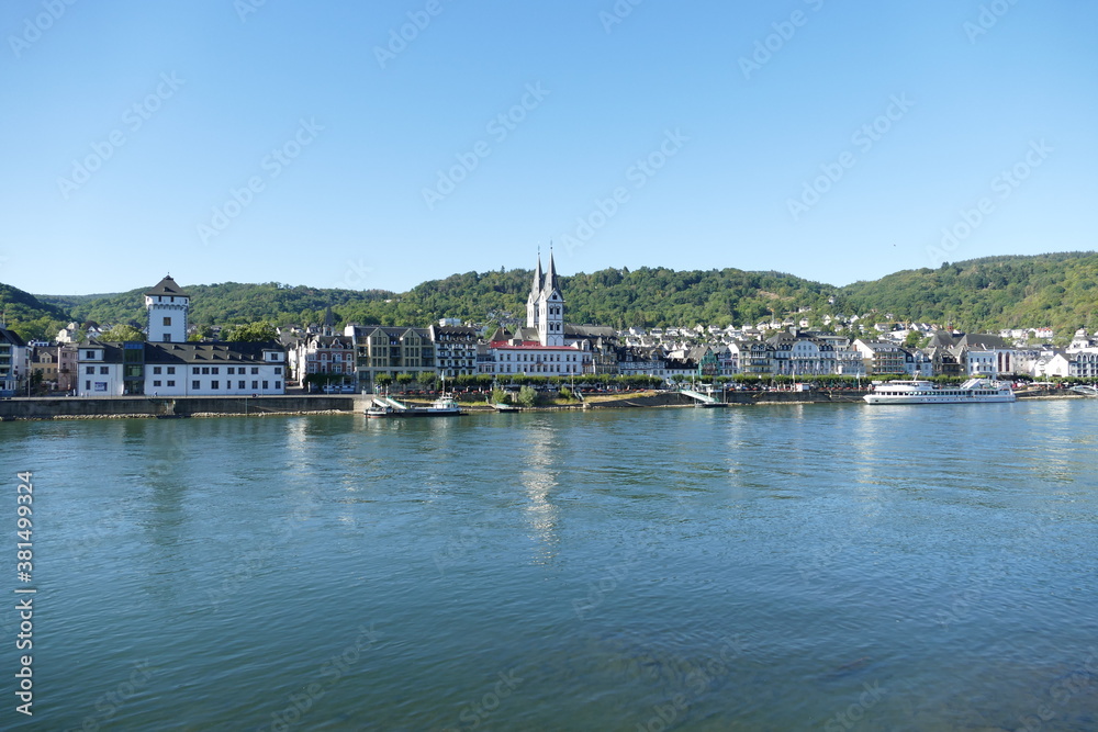 Panorama mit Häusern und Kirche in Boppard am Rhein
