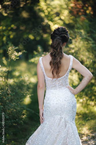 Wallpaper Mural Back view of bride with beautiful hairdress Torontodigital.ca