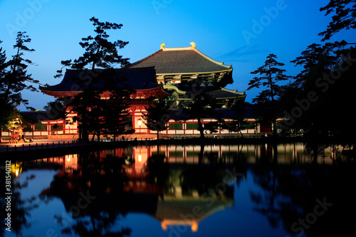 夜の東大寺