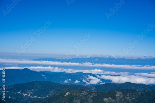 mountains and clouds © ryuichi niisaka