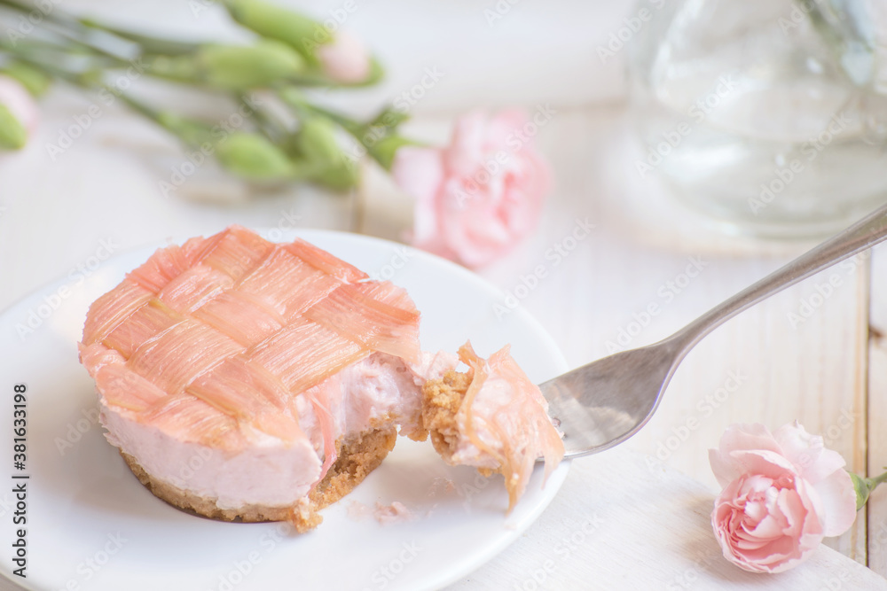 Mini pink rhubarb desserts and flowers Mini pink rhubarb desserts and flowers