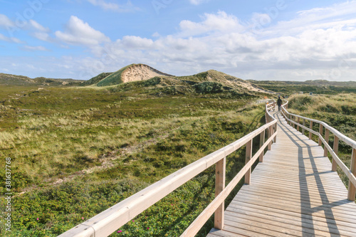 Sylt. Weg in die Dünen