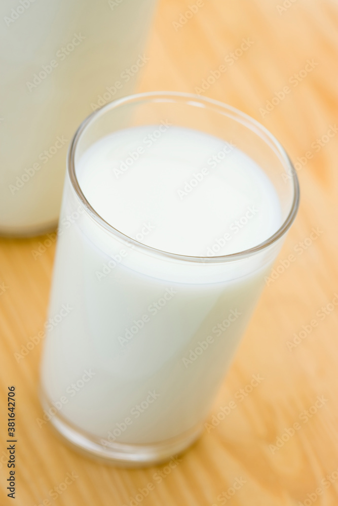 牛乳 牛乳