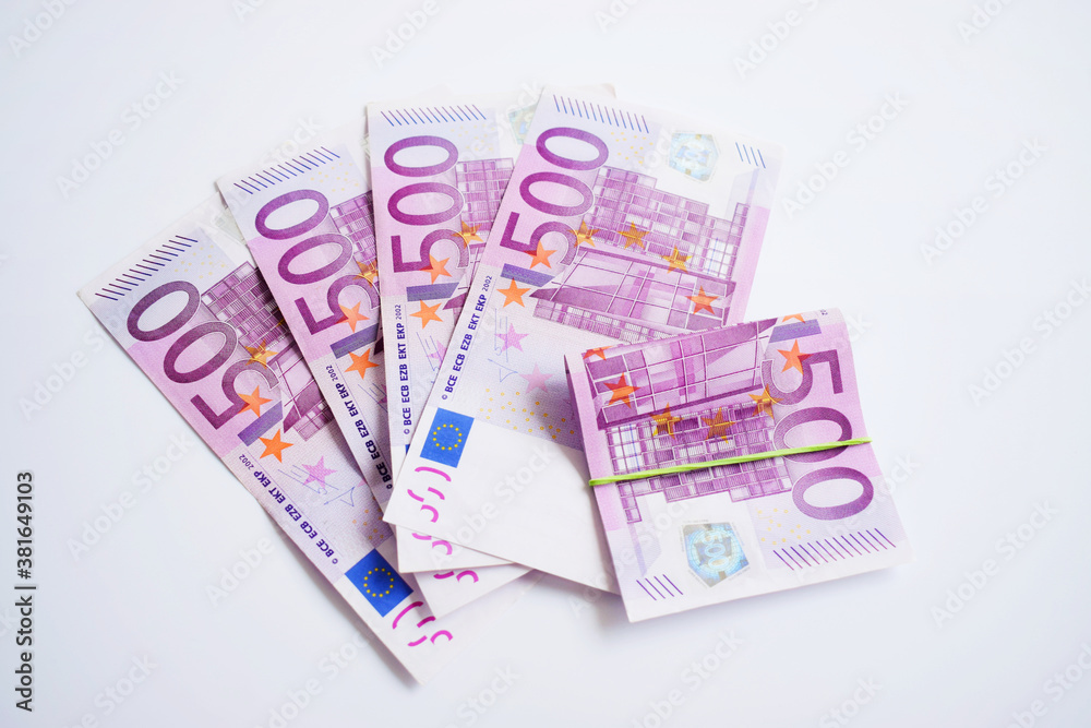 3000 Euro in five hundred banknotes 3000 Euro in five hundred banknotes