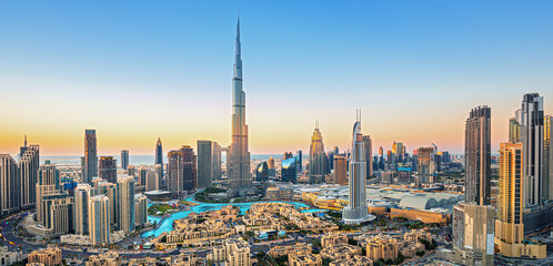 Wandcirkels Dubai Centrum Dubai met luxe skyline  © Rastislav Sedlak SK