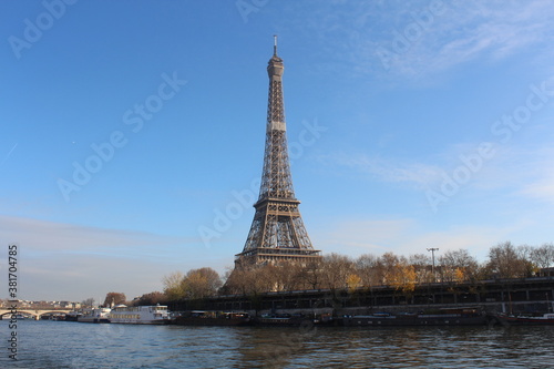 Eiffel Tower in Paris © Ariana