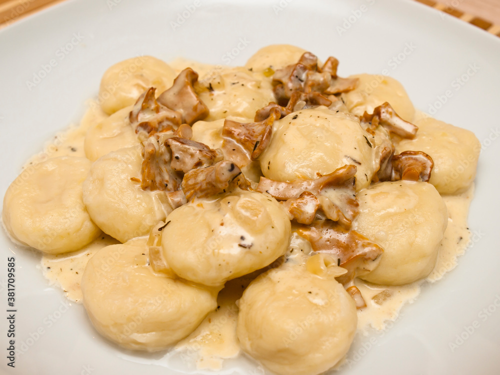 Gnocchi with creamy chanterelle mushroom sauce Gnocchi with creamy chanterelle mushroom sauce