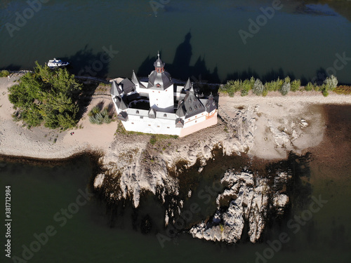 Flugbild Burg Pfalzgrafenstein photo