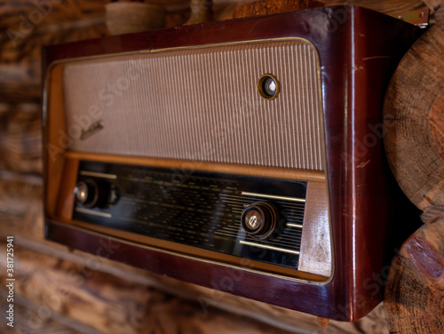 Fotografía Retro vintage broadcast radio receiver