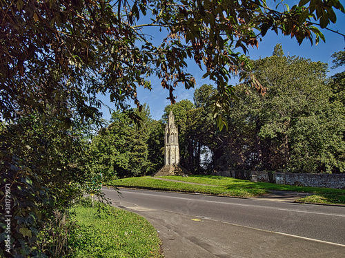 ELEANOR'S CROSS 
Historic House Northampton | Delapré Abbey and Park