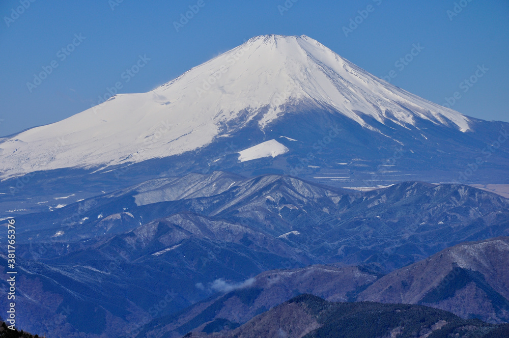 厳冬の富士山眺望 丹沢山地の鍋割山山頂より望む