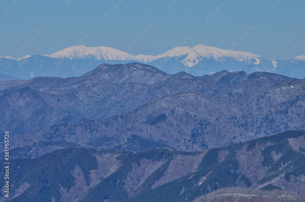 冬の南アルプス眺望 丹沢山地の鍋割山より望む
