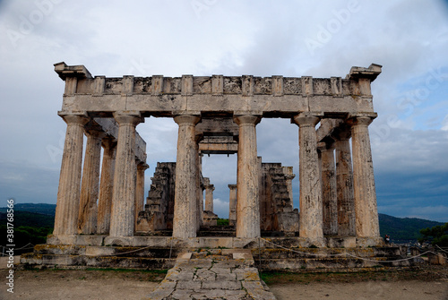 Starożytna grecka świątynia Afai na greckiej wyspie Egina 