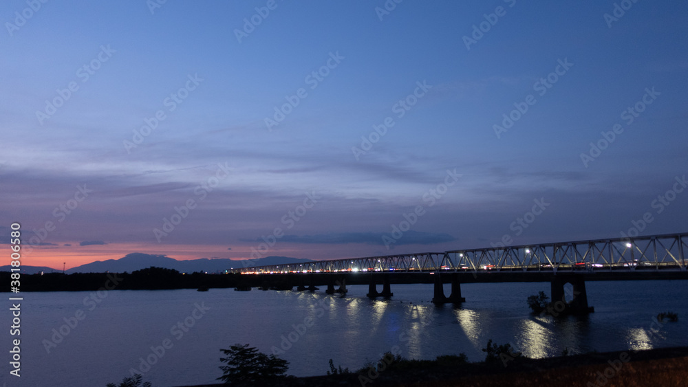 木曽川　濃尾大橋