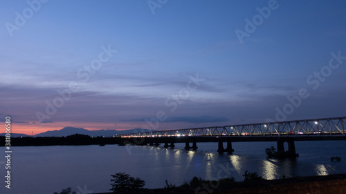木曽川 濃尾大橋