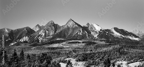 Fototapeta Naklejka Na Ścianę i Meble -  High Tatras (Belianske Tatry) mountains national park in Slovakia