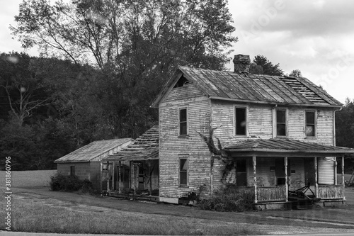 old farm house black and white