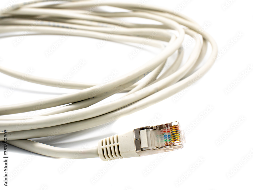 Ethernet Kabel isoliert auf weißen Hintergrund Ethernet Kabel isoliert auf weißen Hintergrund