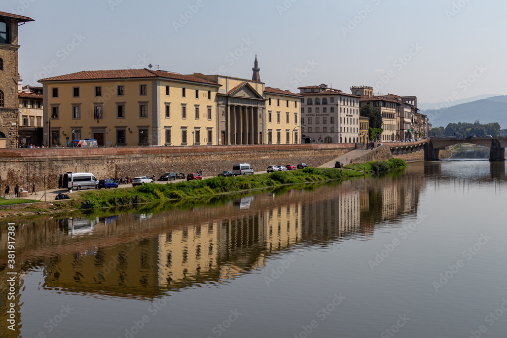 Vue du fleuve l'Arno à Florence.