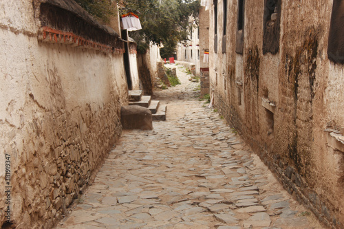 Alleys of Tibet © Sadat Quayium Apu