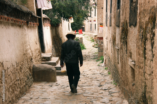 Alleys of Tibet
