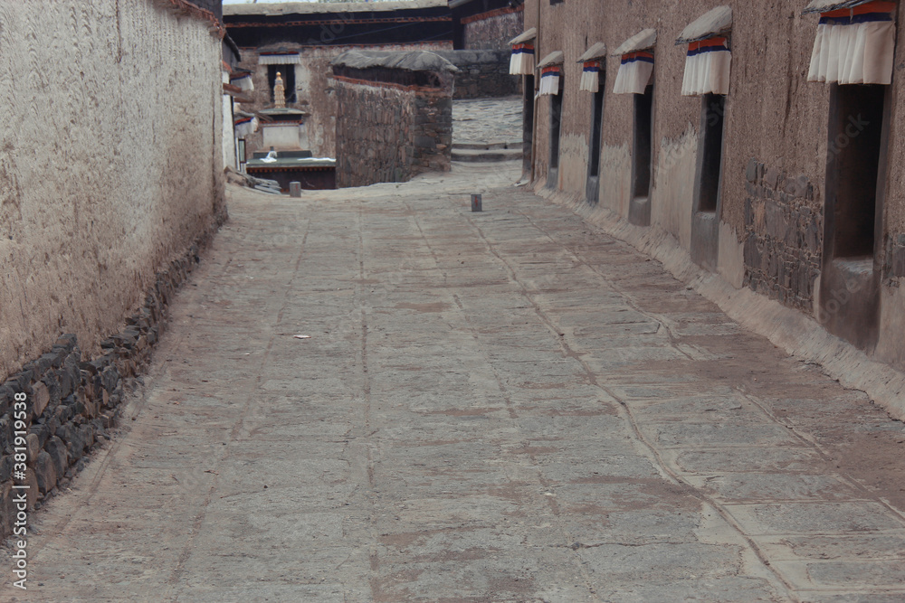 Alleys of Tibet