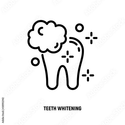 Teeth whitening thin line icon. Clean shine teeth. Dental treatment. Vector illustration.