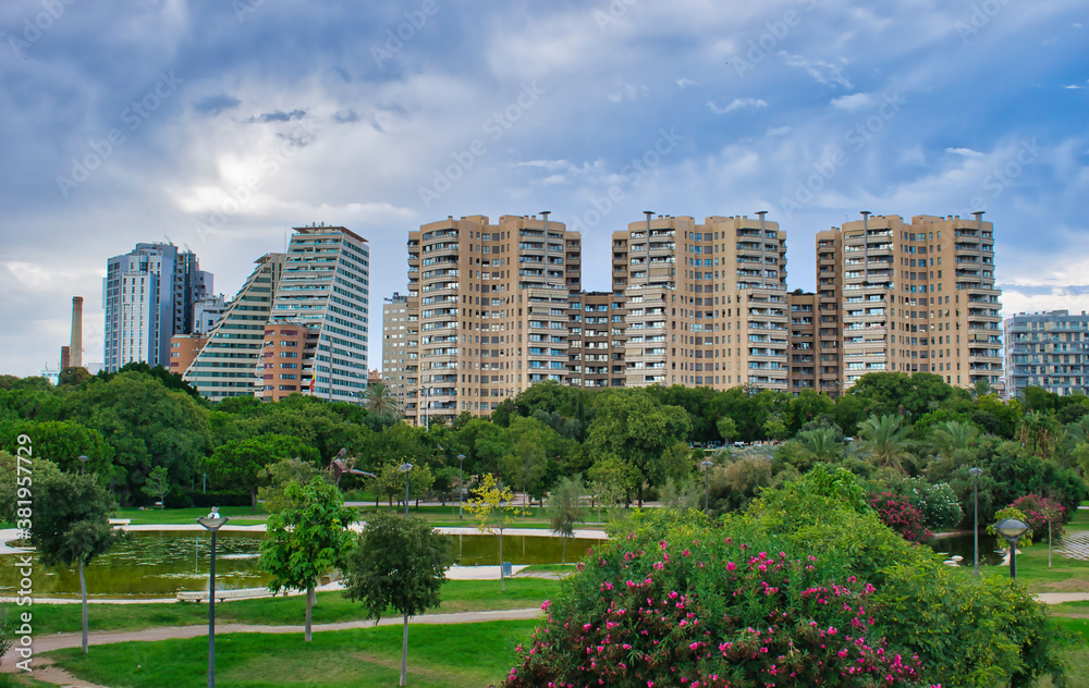 Obraz premium Buildings near the Turia park in Valencia