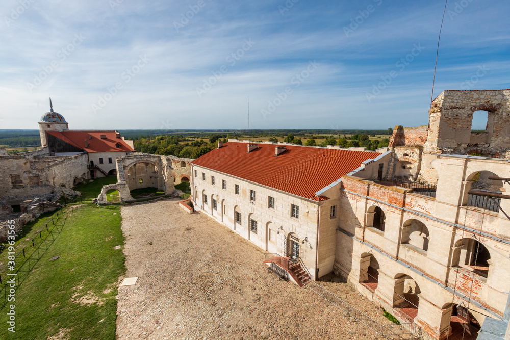 Janowiec Castle. External view. Renaissance castle built in between 1508–1526. In Janowiec, Poland.