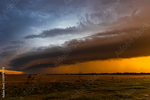 Картината върху платно Severe storms tear apart the central Oklahoma landscape