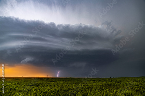 Supercell scrapes over South Dakota landscape © Jonah