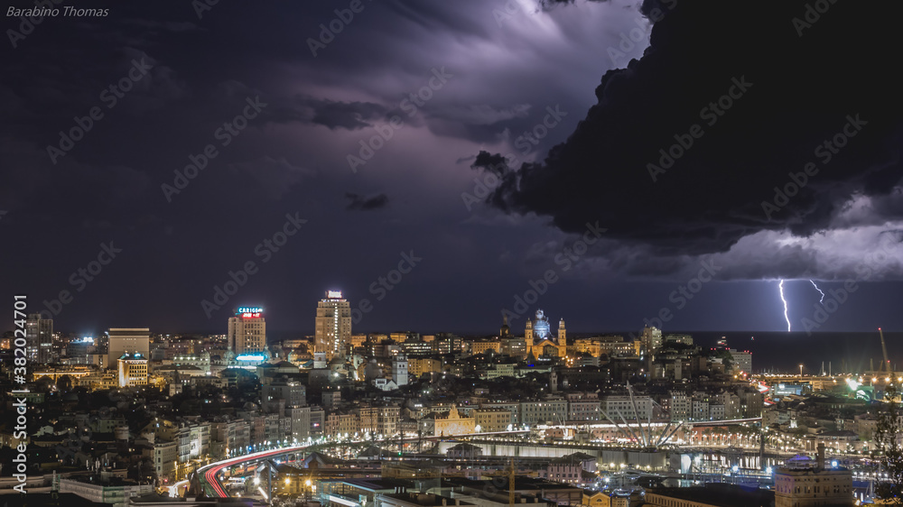 Obraz premium Fulmini a Genova