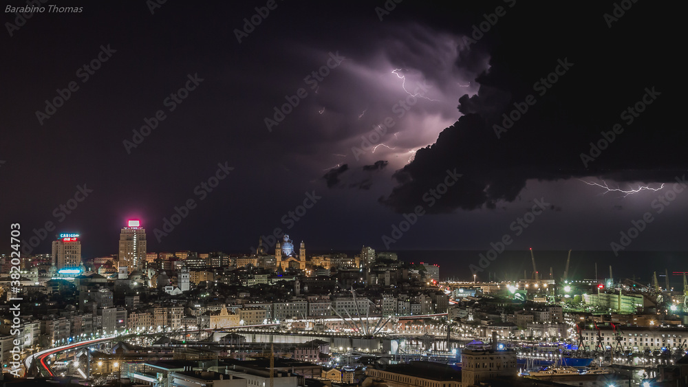Obraz premium Fulmini a Genova