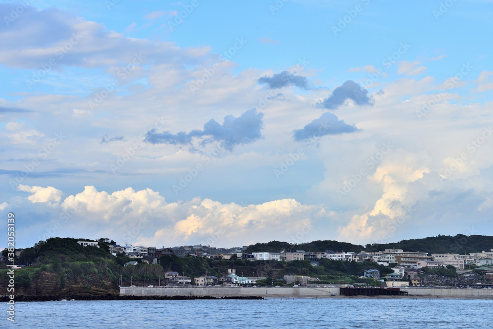 湘南の海と真っ白な大きな雲 湘南の海と真っ白な大きな雲