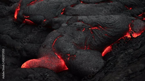  Kīlauea volcano's Pāhoehoe lava flow, Big island Hawaii. Lava is molten or partially molten rock (magma) . 2018 February. Hawaiʻi Volcanoes National Park
