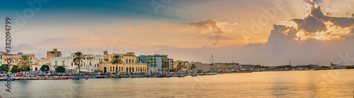 Quadro su tela sunset on ​​Molfetta