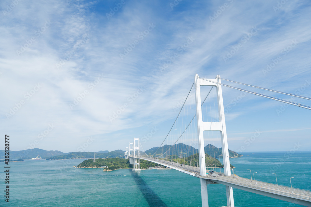 Fototapeta premium 糸島公園からの来島海峡大橋