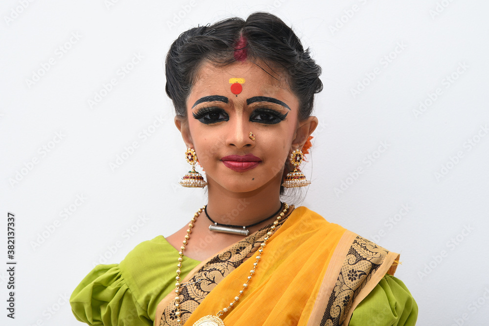 Makeover by Tinni - Price & Reviews | Kolkata Makeup Artist