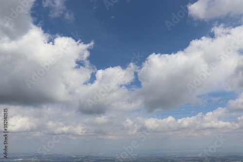 日本の入道ヶ岳と呼ばれる山の山頂の絶景。みんなに伝えたい。