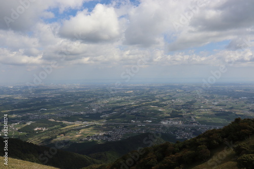 日本の入道ヶ岳と呼ばれる山の山頂の絶景。みんなに伝えたい。