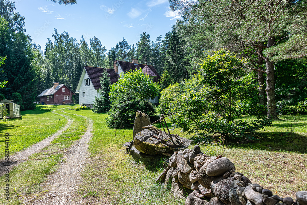 Fotka „Small Käsmu village in northern Estonia. Old captain village