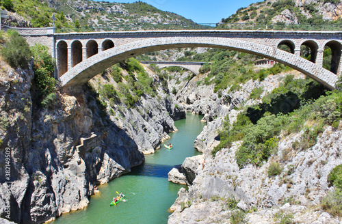 Photography Le pont du Diable ou pont sur l'Hérault est une construction d'architecture roma