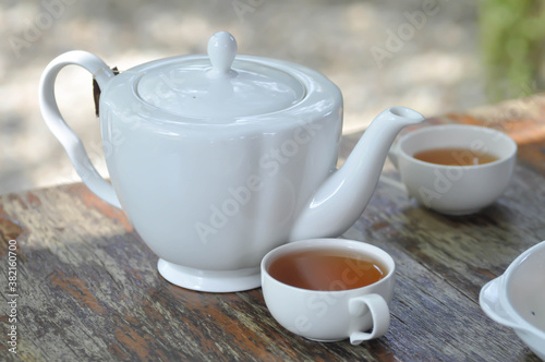 tea cup and tea pot