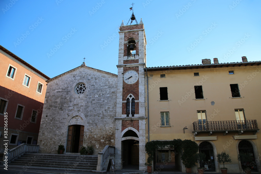 The church of San Francesco in the town of San Quirico D'Orcia