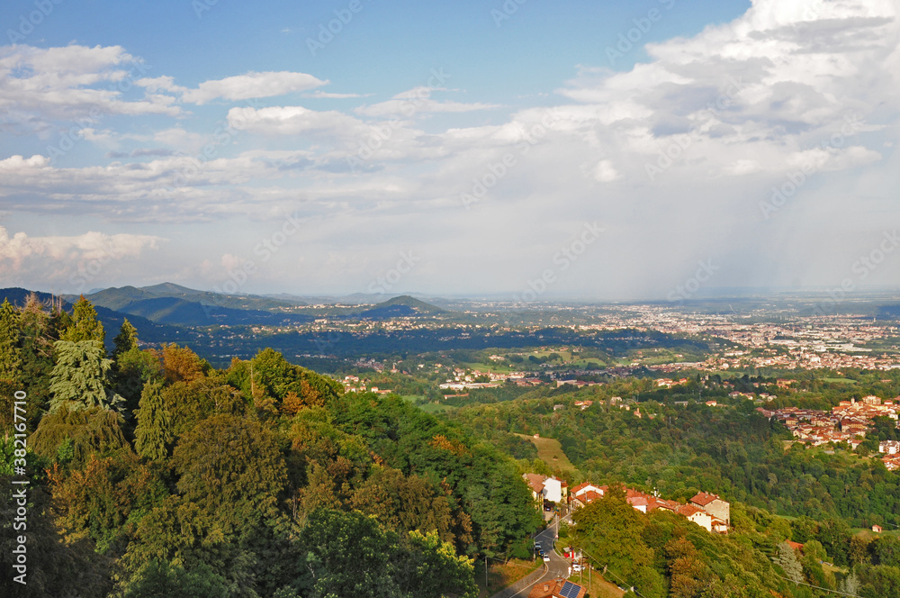Panorama su Biella e Pianura Padana dal Santuario di Graglia