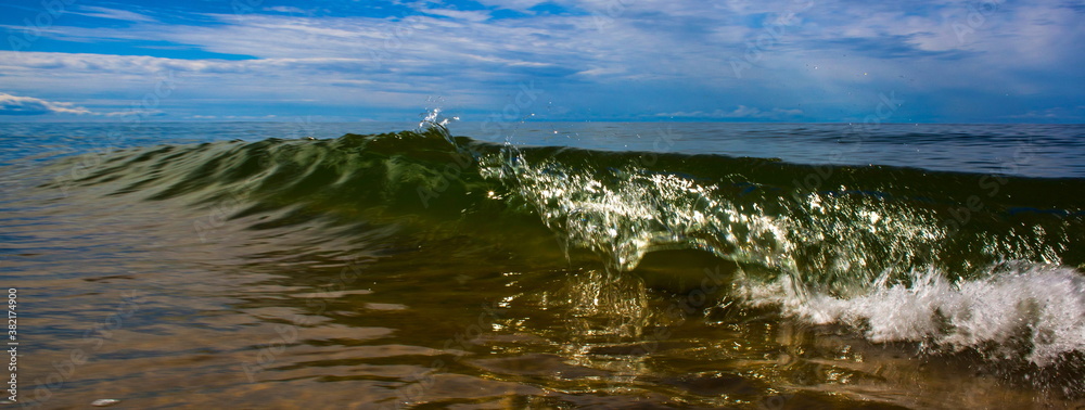 A wave in the sea A wave in the sea