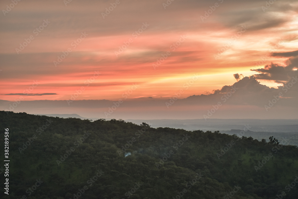 Fototapeta premium couché du soleil au nord du TOGO