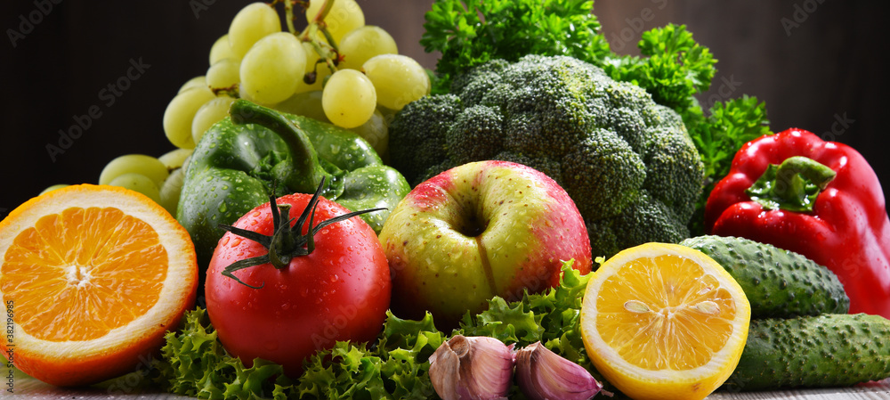 Composition with fresh organic vegetables and fruits Composition with fresh organic vegetables and fruits