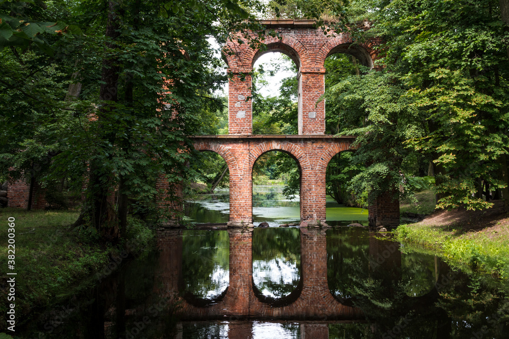 Obraz premium Akwedukt