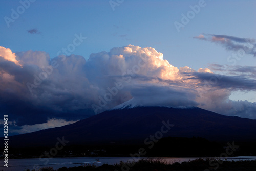 富士と雲